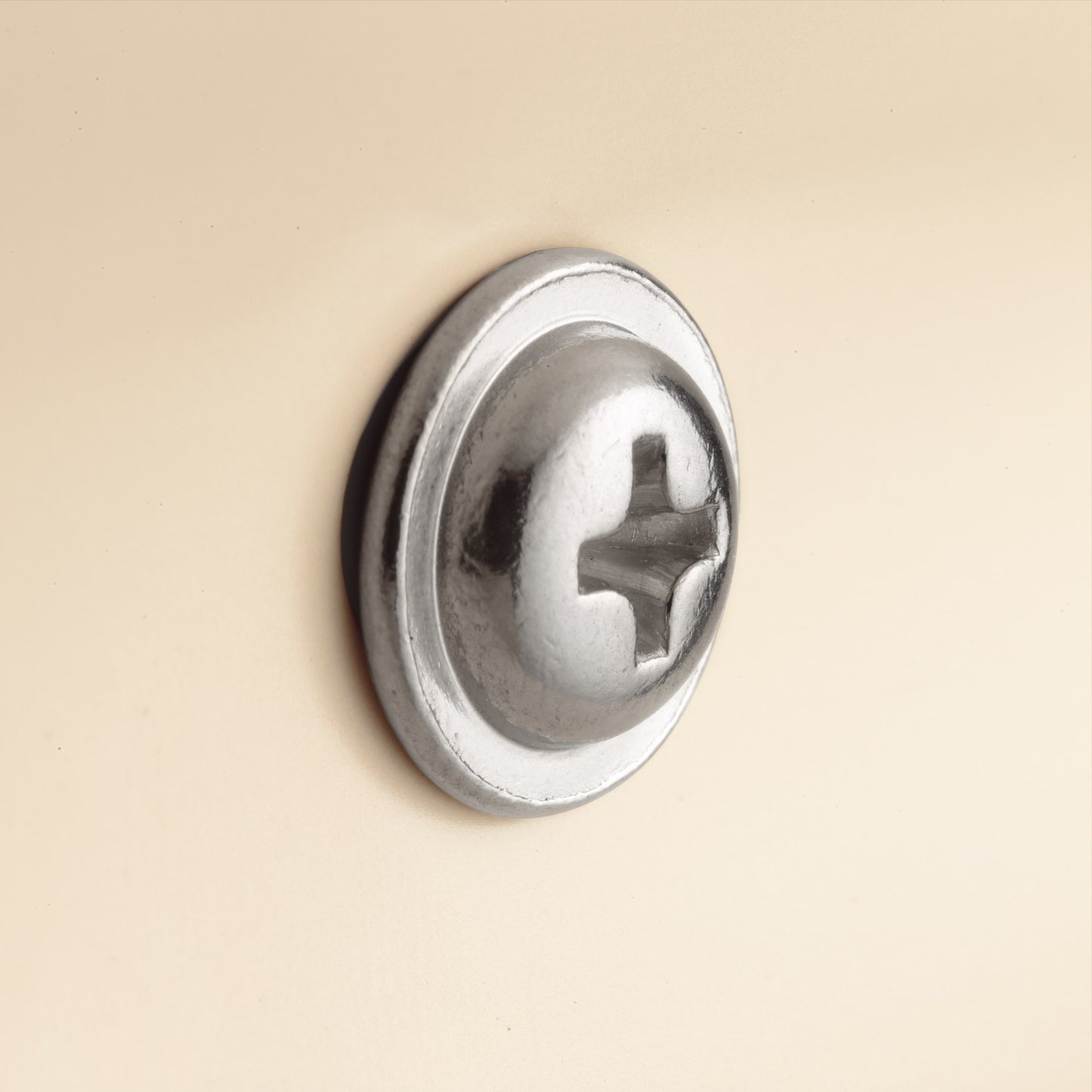 screw head