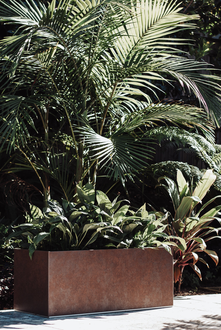 Light weight planter